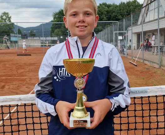 Adrian tapte jevn finale