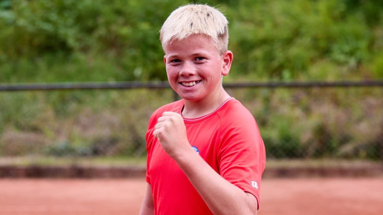 Adrian representerte Norge